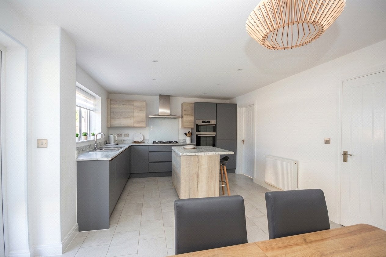 4 bedroom House to let in Stoke Gifford, Bristol, South Gloucestershire