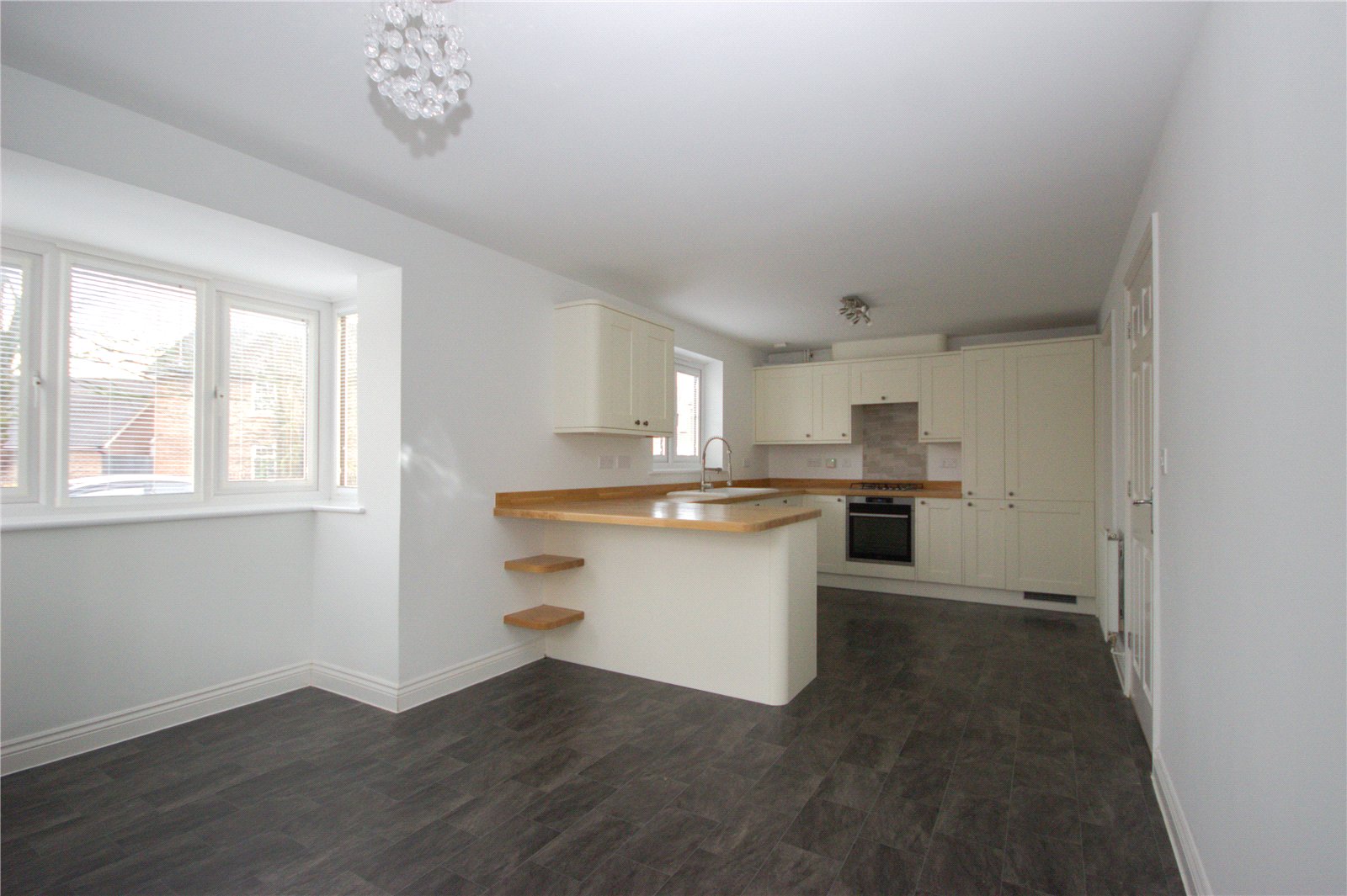 4 bedroom House to let in Quedgeley, Gloucester, Gloucestershire