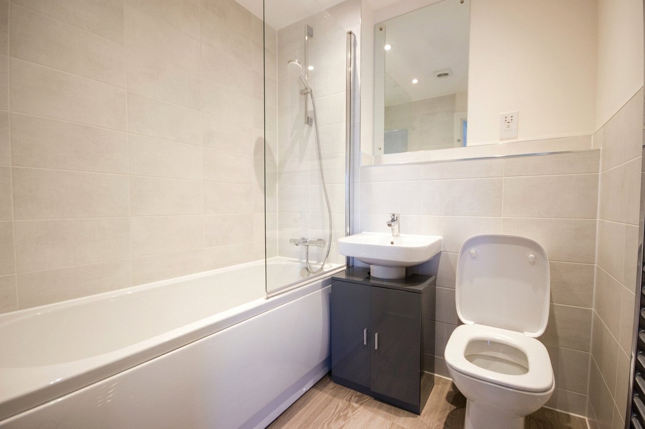 1 bedroom Flat to let in Stoke Gifford, Bristol, South Gloucestershire