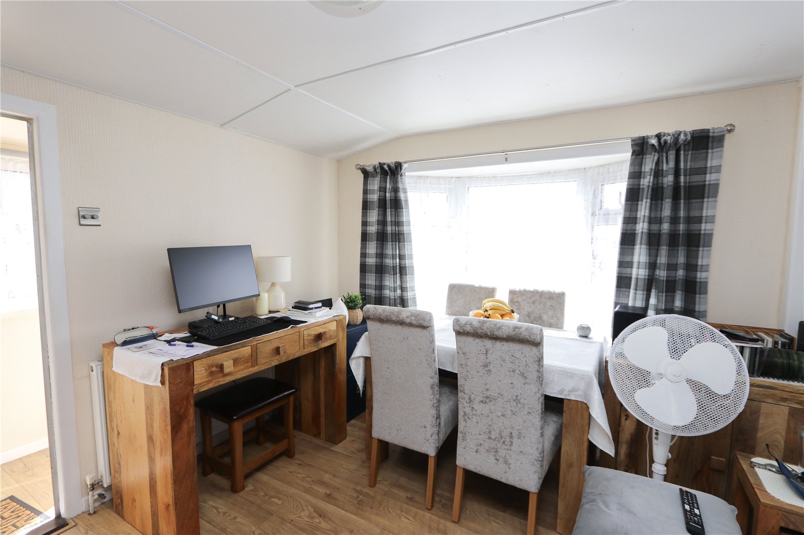 1 bedroom Park home for sale in Almondsbury, Bristol