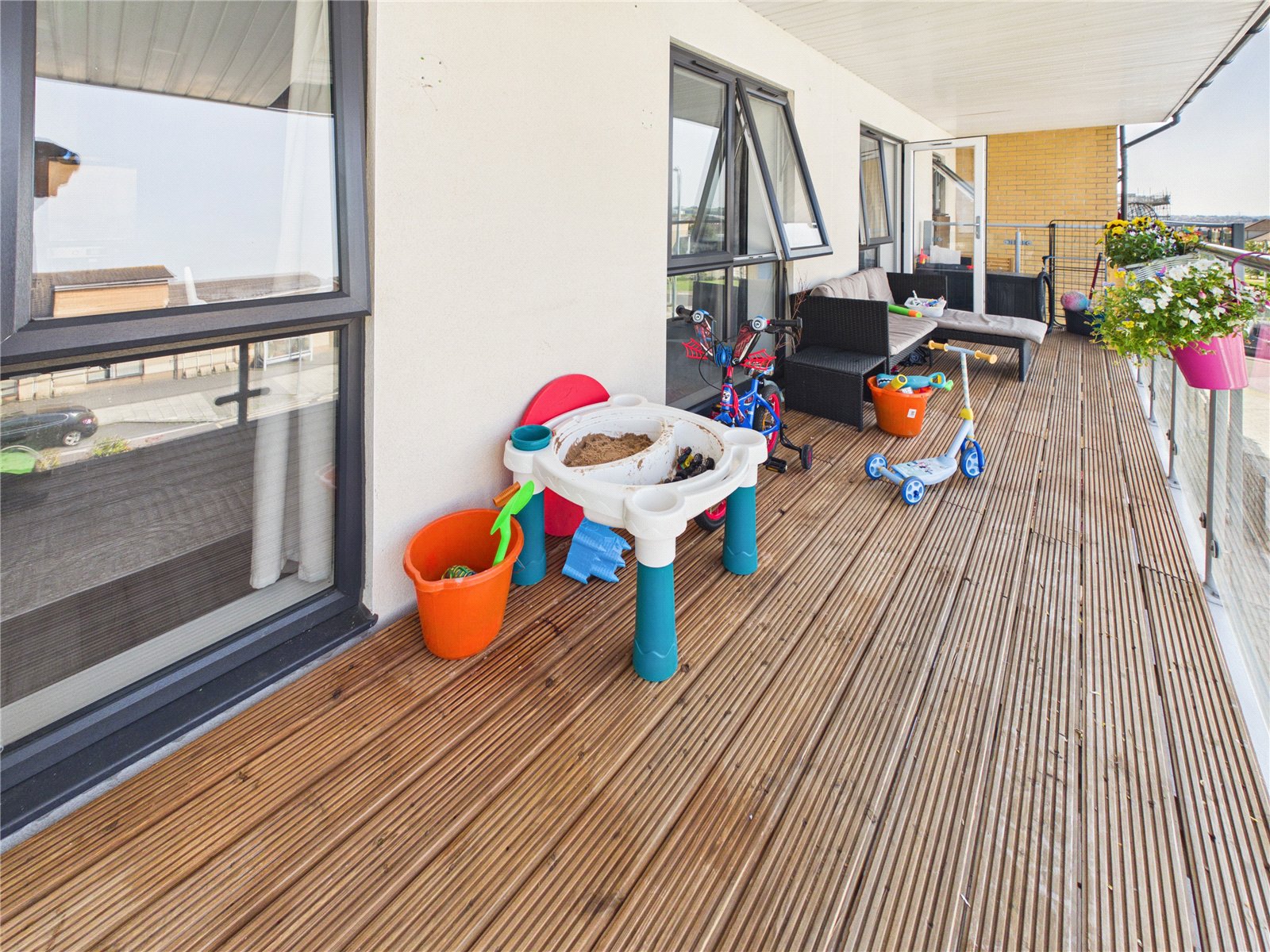 2 bedroom Flat for sale in Patchway, Bristol