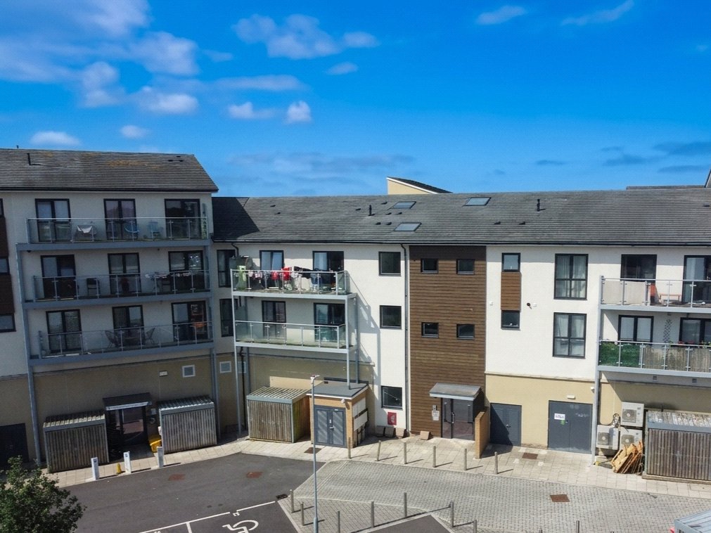 2 bedroom Flat for sale in Patchway, Bristol