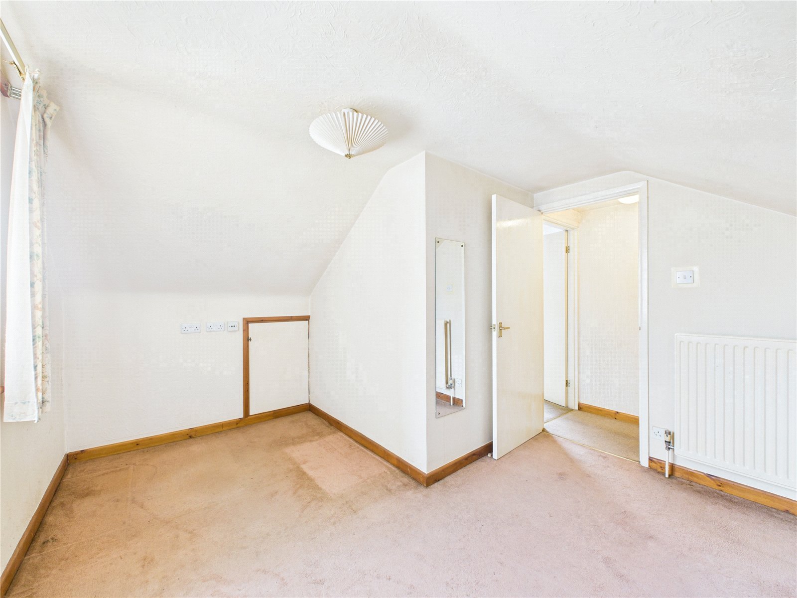 4 bedroom Bungalow for sale in Almondsbury, Bristol