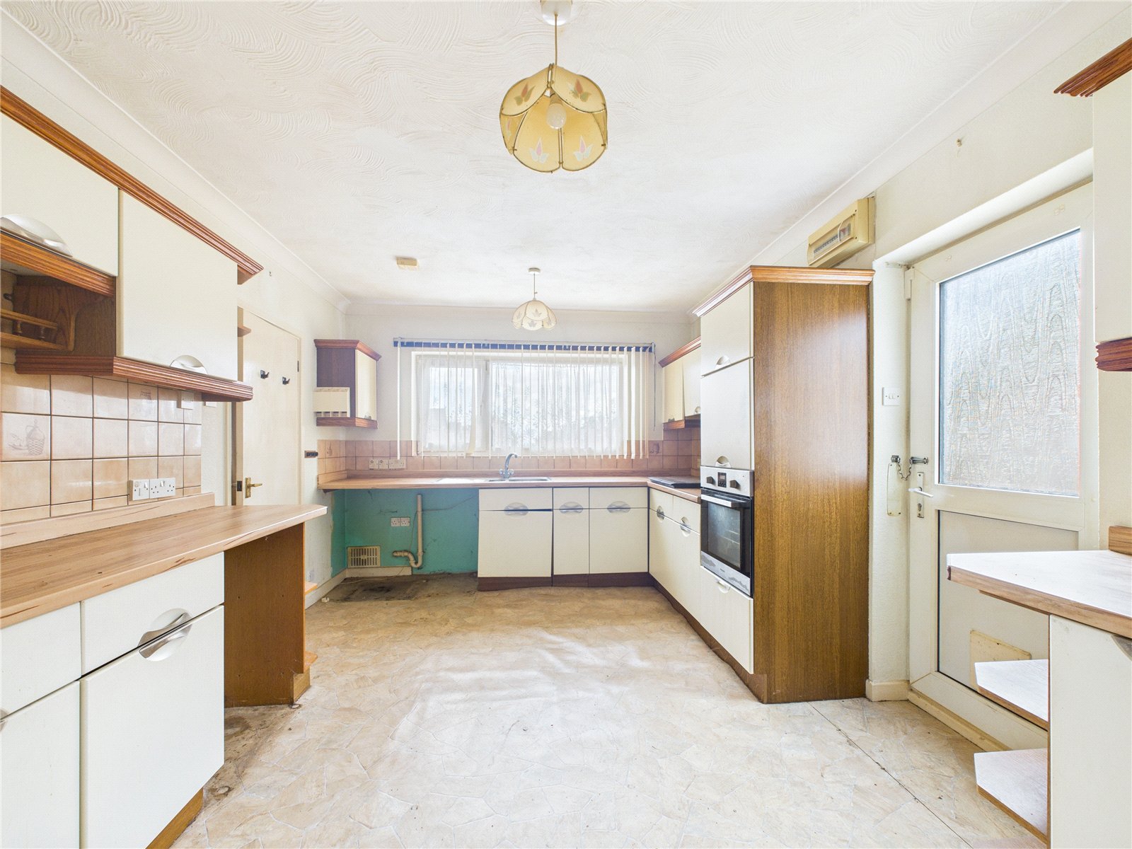 4 bedroom Bungalow for sale in Almondsbury, Bristol