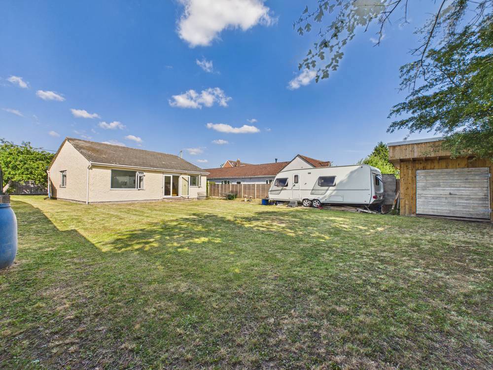 3 bedroom Bungalow for sale in Pilning, Bristol, South Gloucestershire