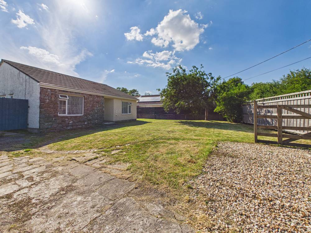 3 bedroom Bungalow for sale in Pilning, Bristol, South Gloucestershire