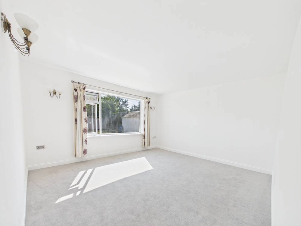 3 bedroom Bungalow for sale in Pilning, Bristol, South Gloucestershire