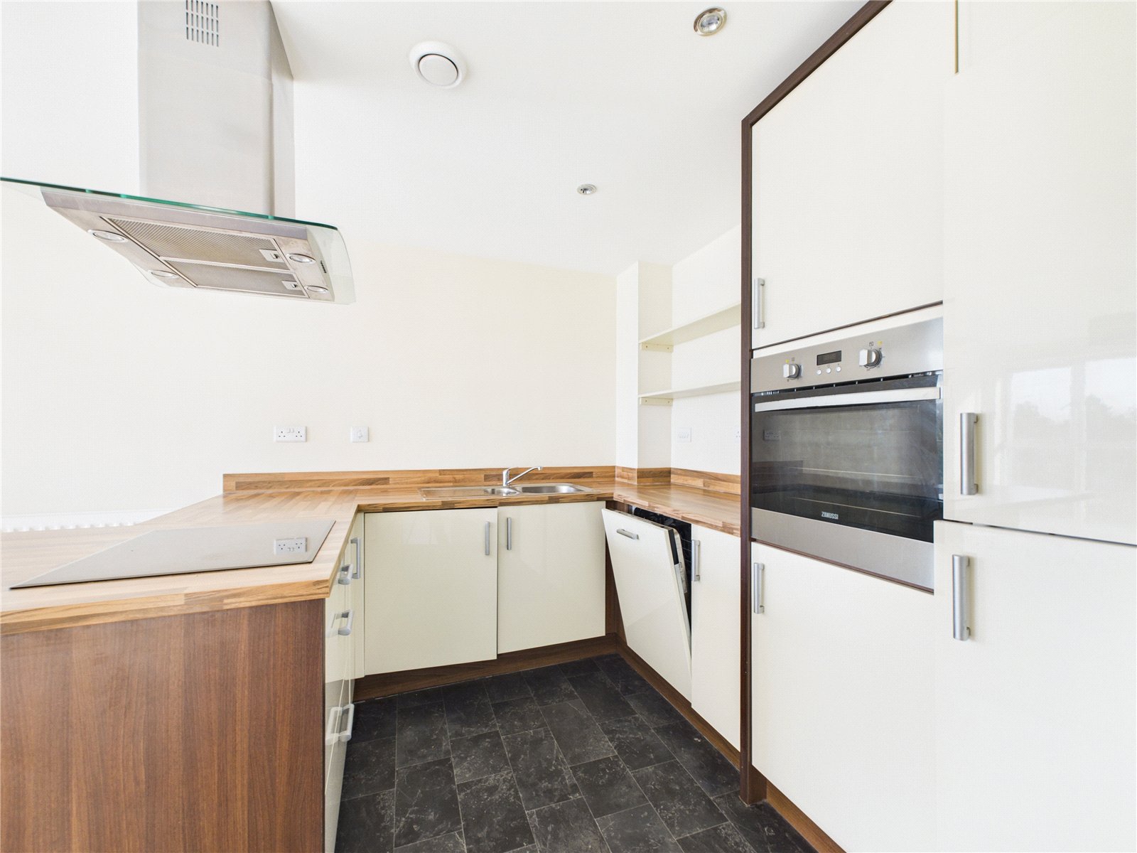 2 bedroom Flat for sale in Cheswick Village, Bristol