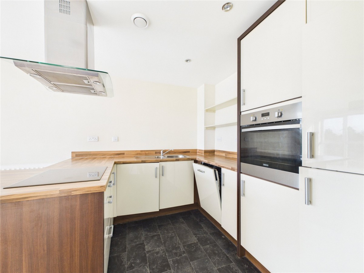 Cheswick Village, Bristol