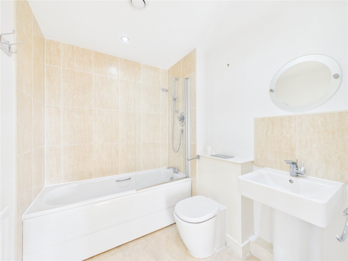 Cheswick Village, Bristol