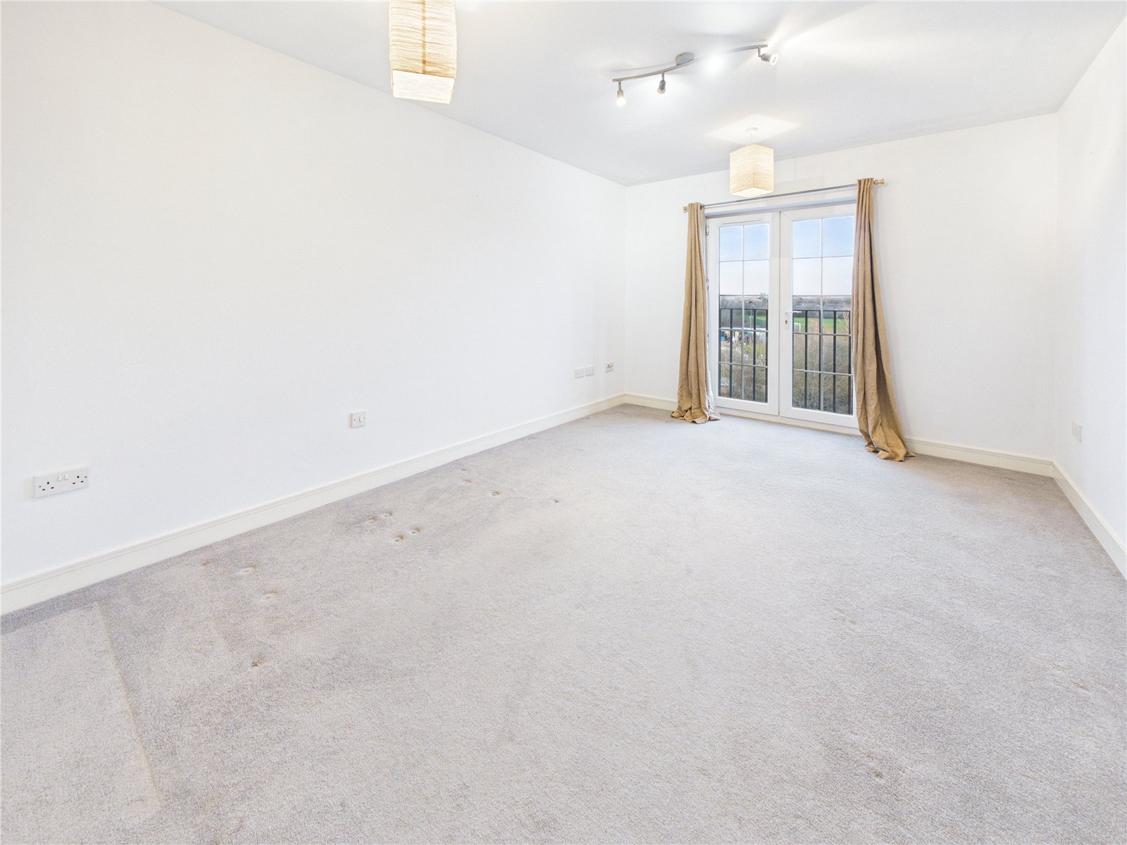 2 bedroom Flat for sale in Bradley Stoke, Bristol