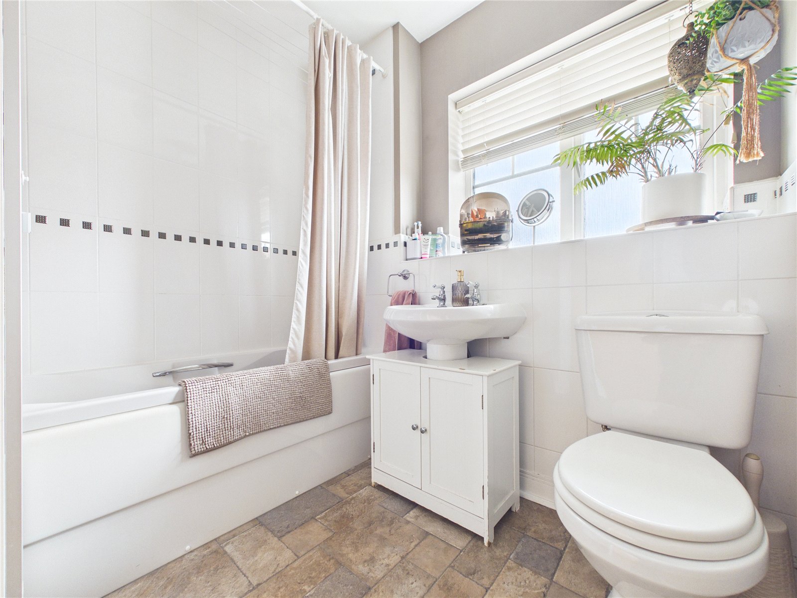 2 bedroom Flat for sale in Bradley Stoke, Bristol, South Gloucestershire