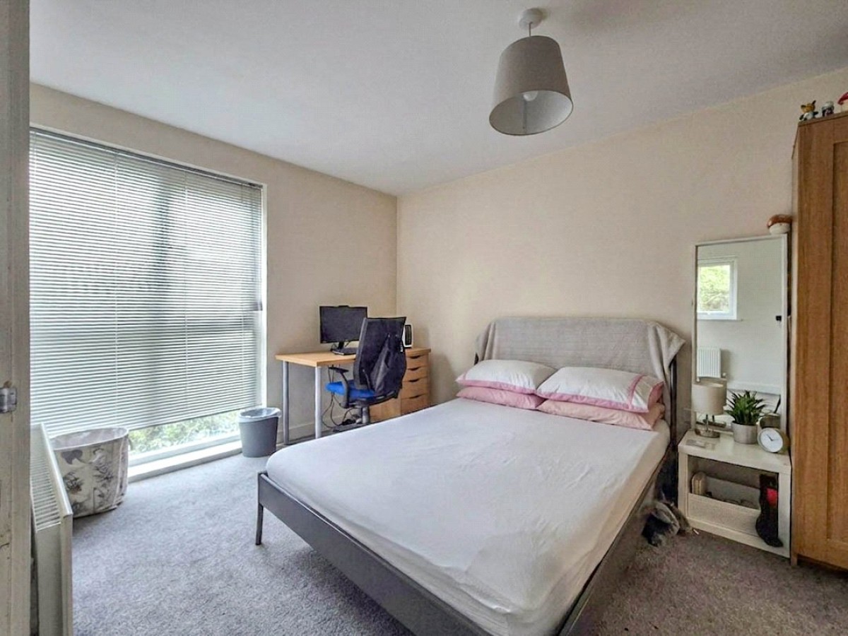 Cheswick Village, Bristol