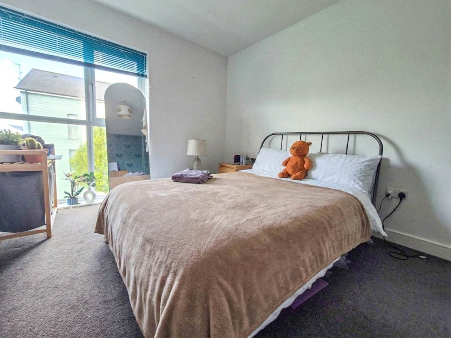 Cheswick Village, Bristol