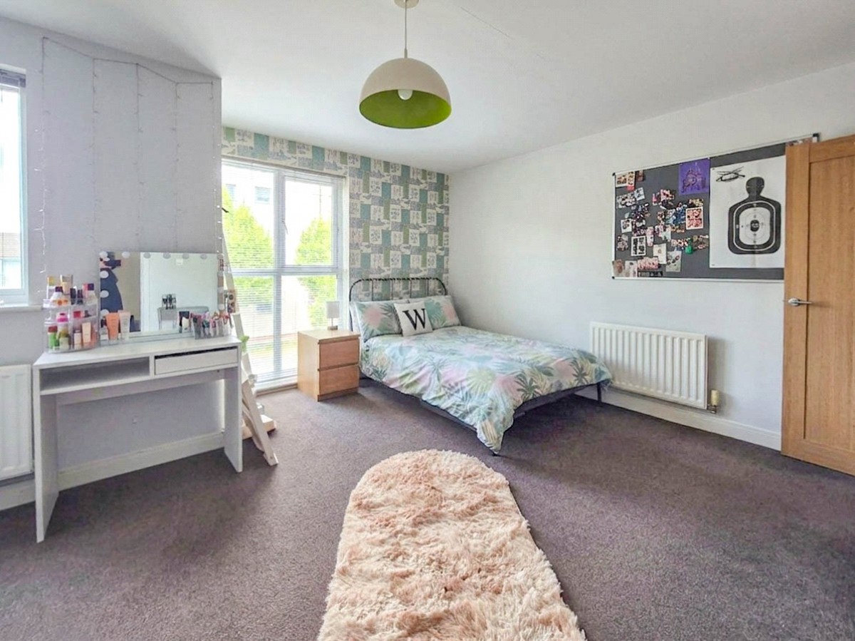 Cheswick Village, Bristol