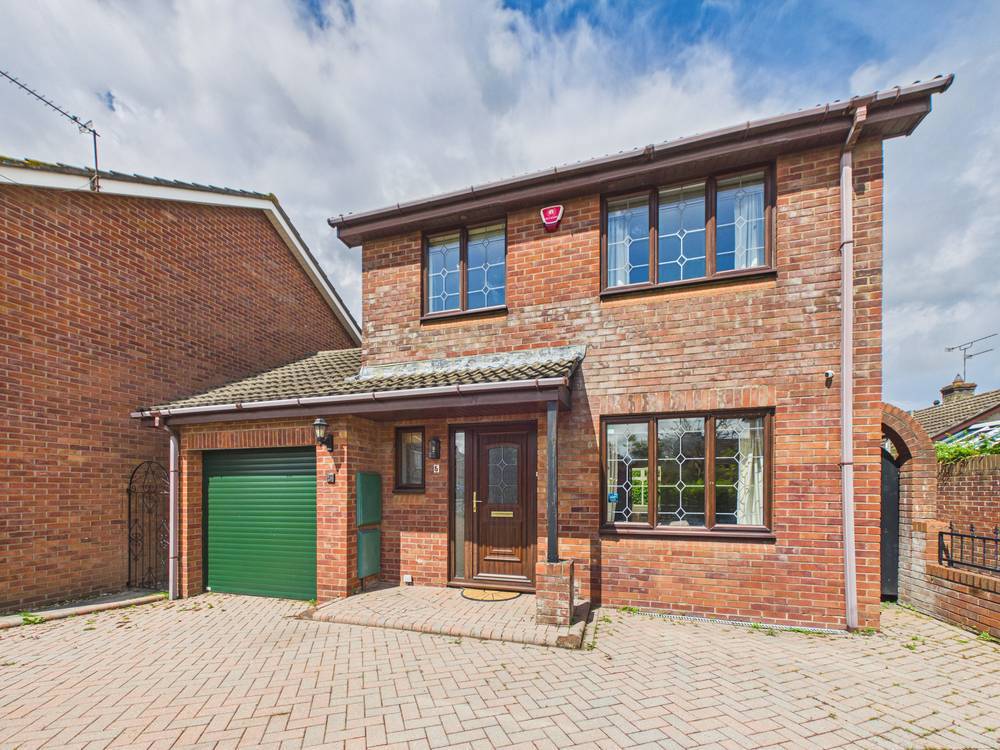 3 bedroom House for sale in Stoke Gifford, Bristol, South Gloucestershire
