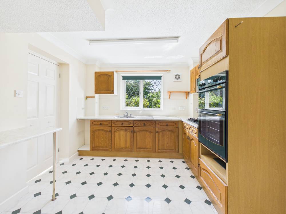3 bedroom House for sale in Bradley Stoke, Bristol, South Gloucestershire