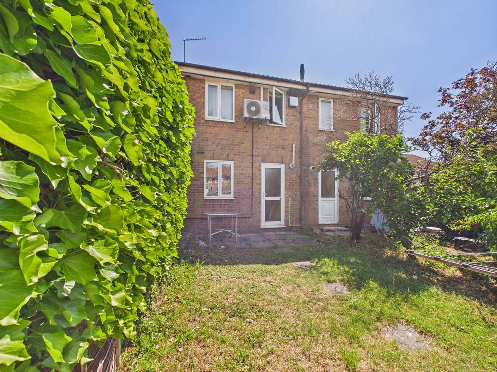 1 bedroom Flat for sale in Bradley Stoke, Bristol