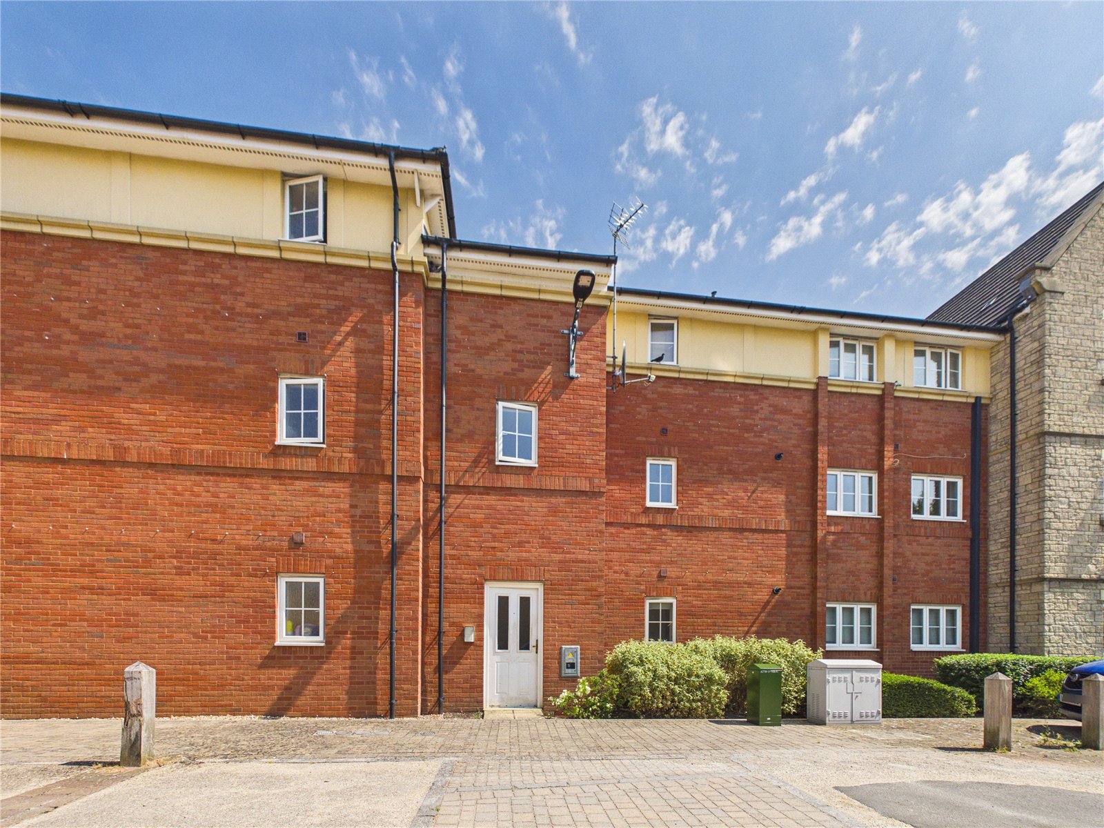 2 bedroom Flat for sale in Bradley Stoke, Bristol