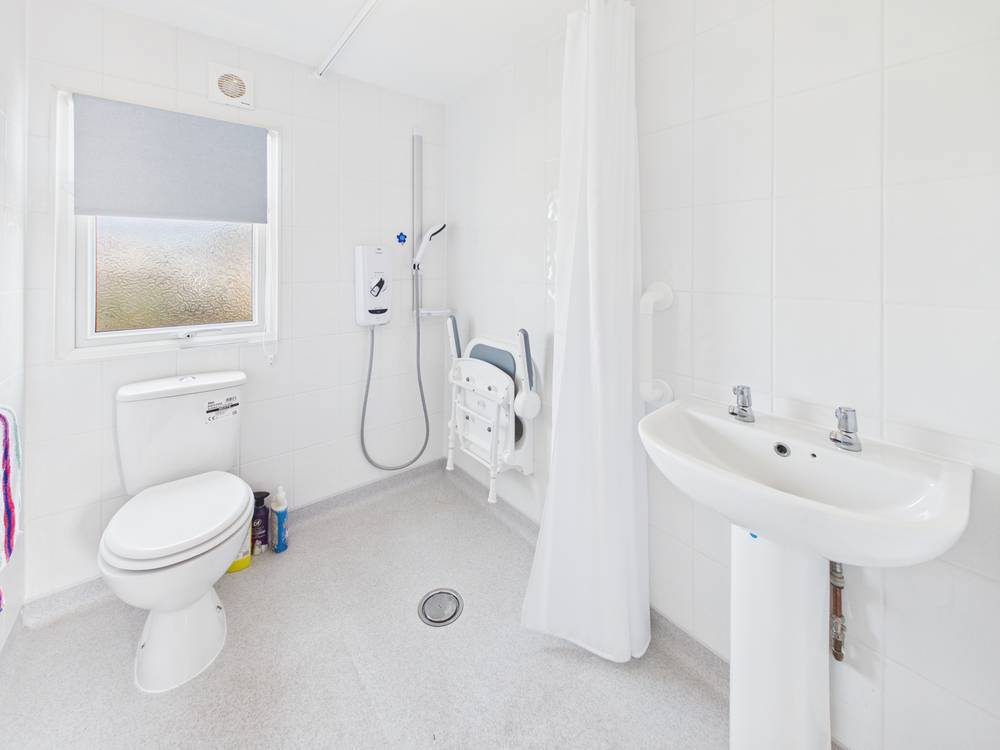 2 bedroom Park home for sale in Stoke Gifford, Bristol, South Gloucestershire