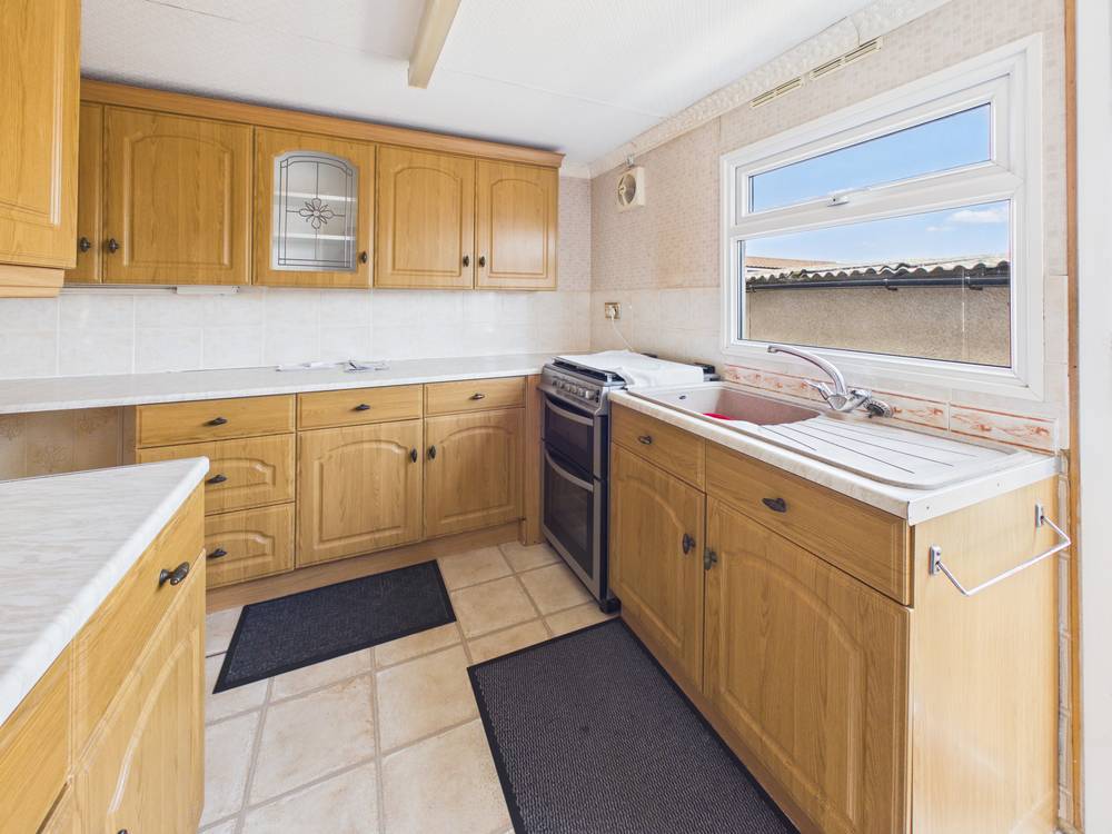2 bedroom Park home for sale in Stoke Gifford, Bristol, South Gloucestershire