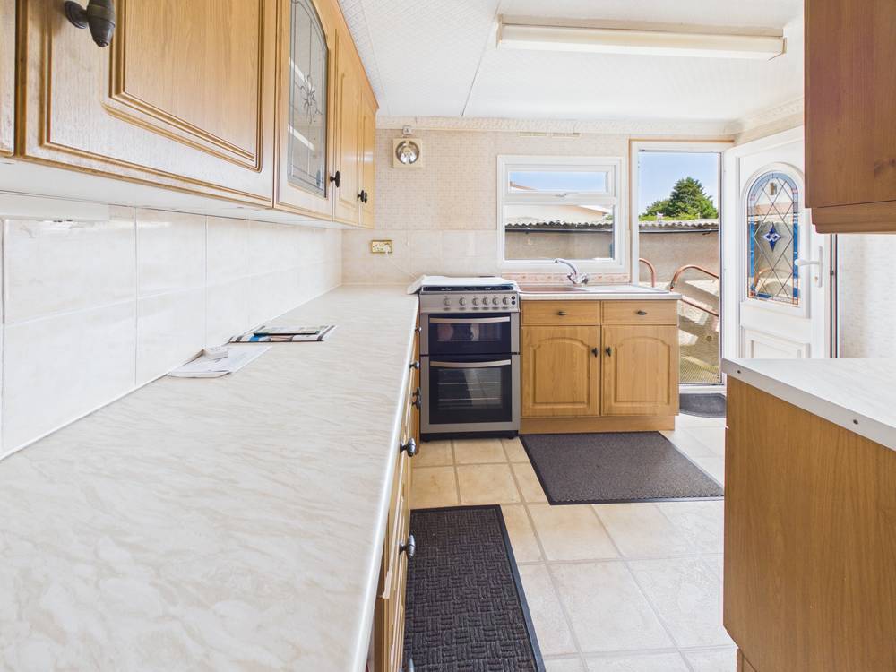 2 bedroom Park home for sale in Stoke Gifford, Bristol, South Gloucestershire
