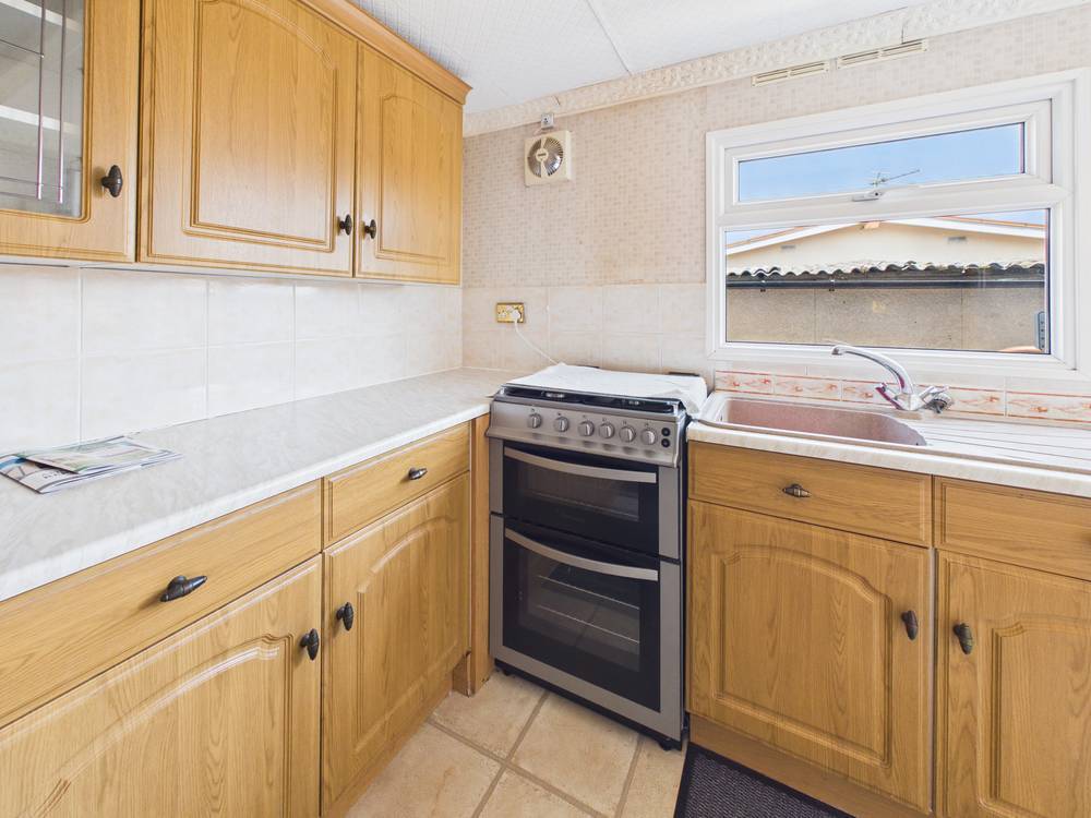 2 bedroom Park home for sale in Stoke Gifford, Bristol, South Gloucestershire