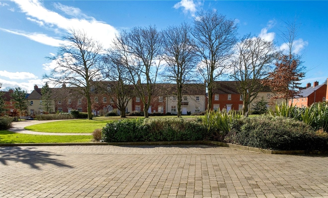 4 bedroom House to let in Hortham Village, Bristol