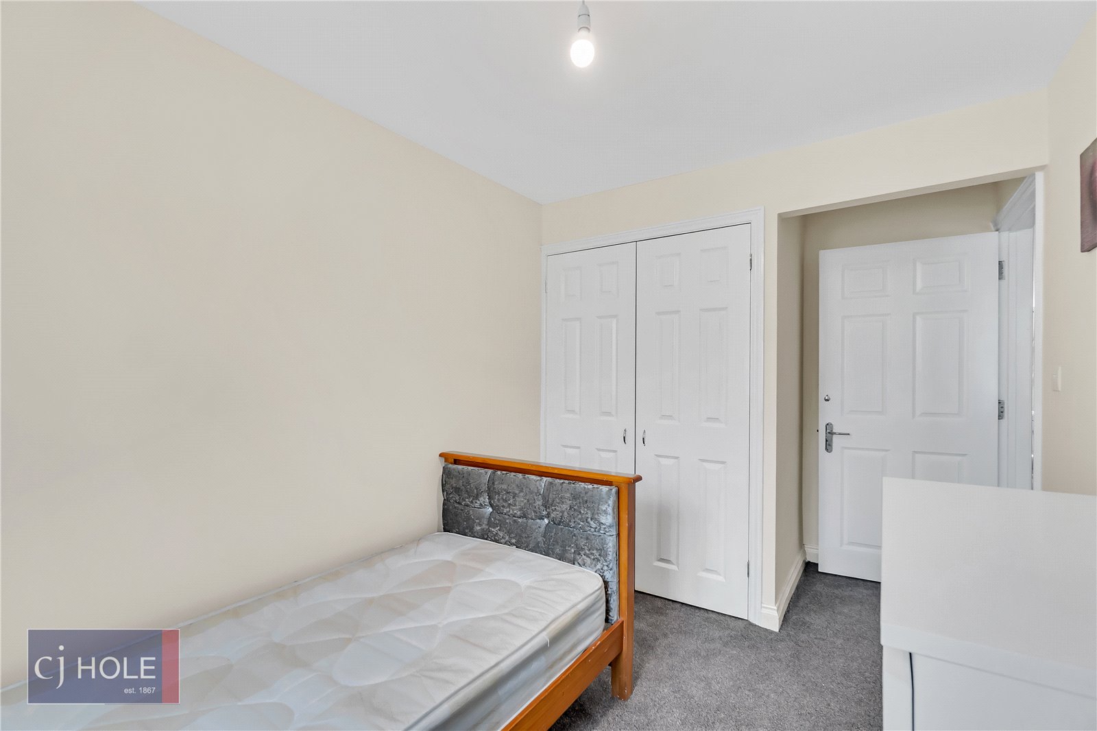 2 bedroom Flat to let in Conygre Road, Filton, Bristol