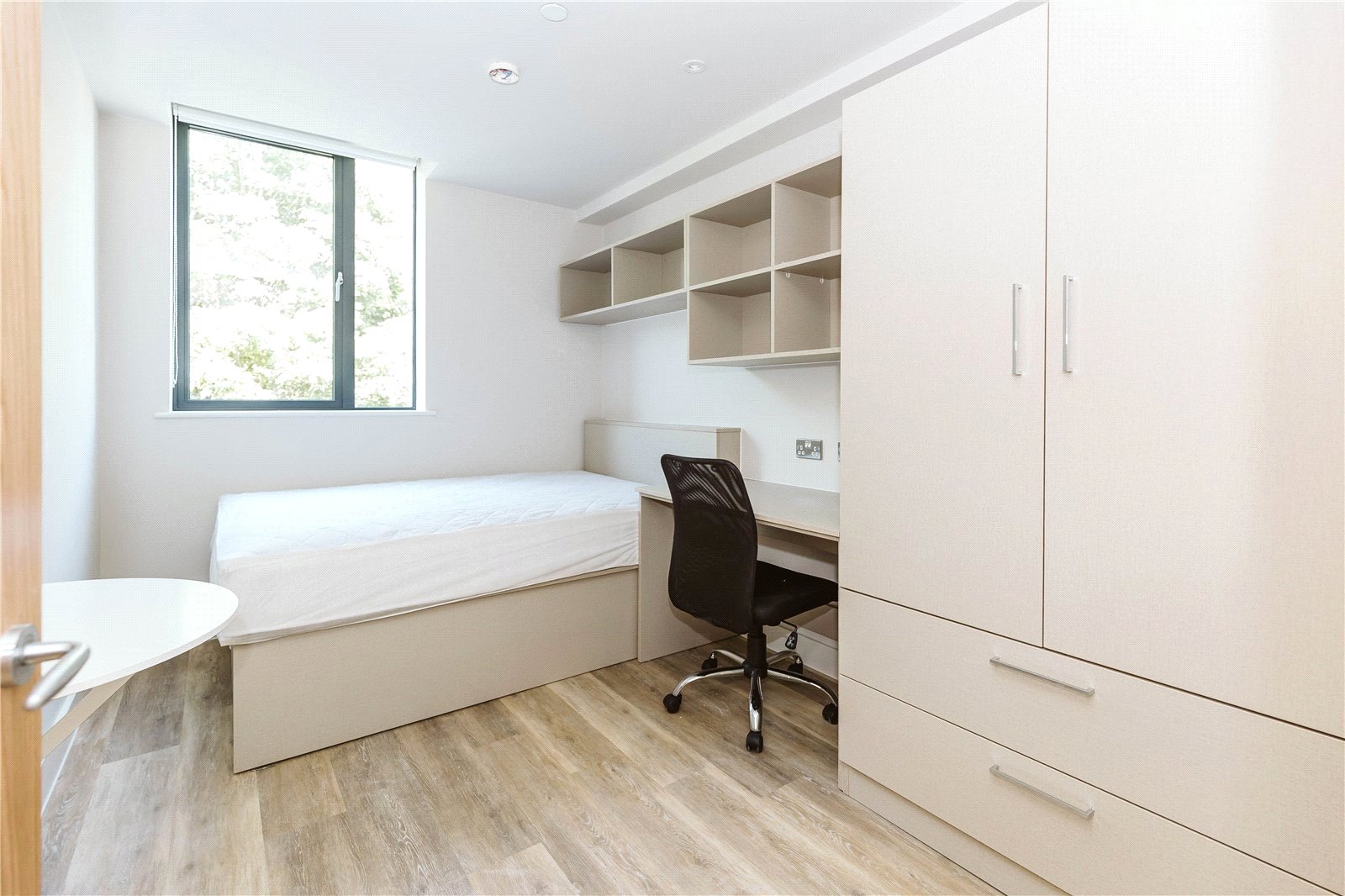 2 bedroom Flat to let in Weston-super-Mare, North Somerset