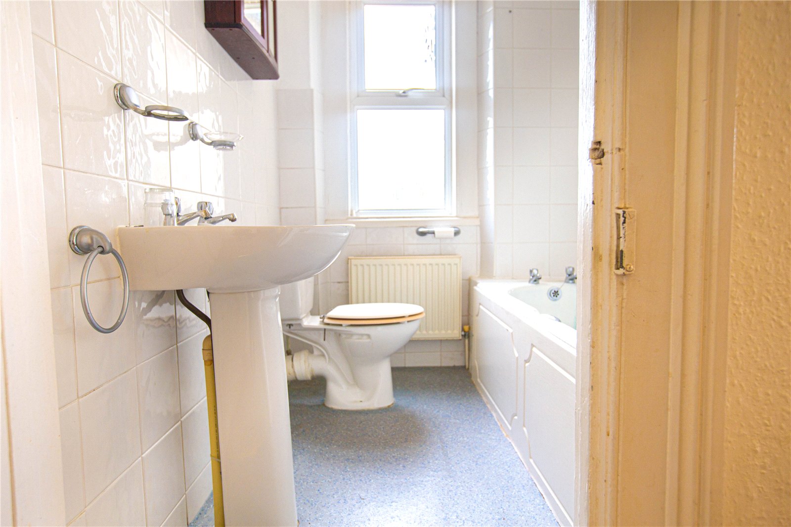 2 bedroom Flat to let in Weston-super-Mare, North Somerset