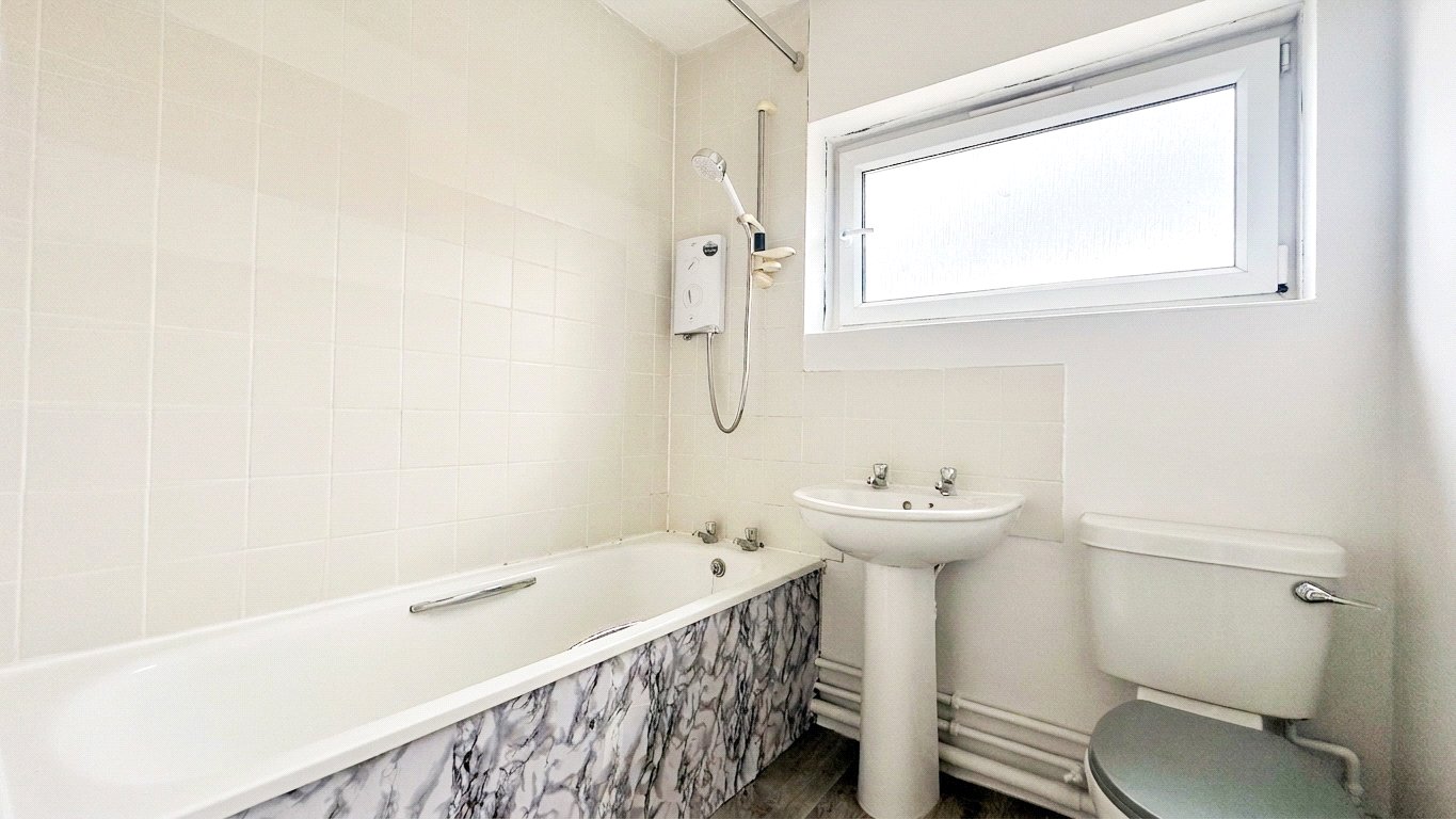 2 bedroom Flat to let in Burnham-on-Sea, Somerset