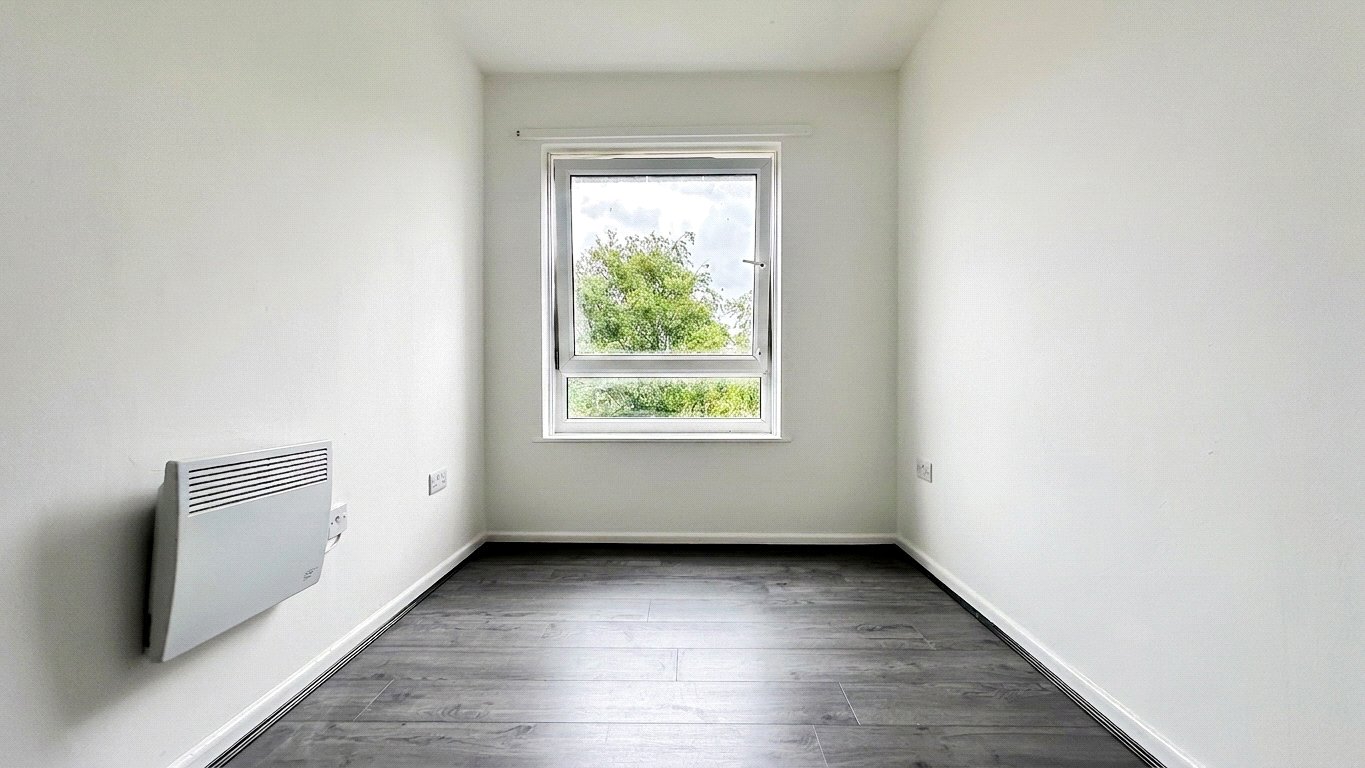 2 bedroom Flat to let in Burnham-on-Sea, Somerset