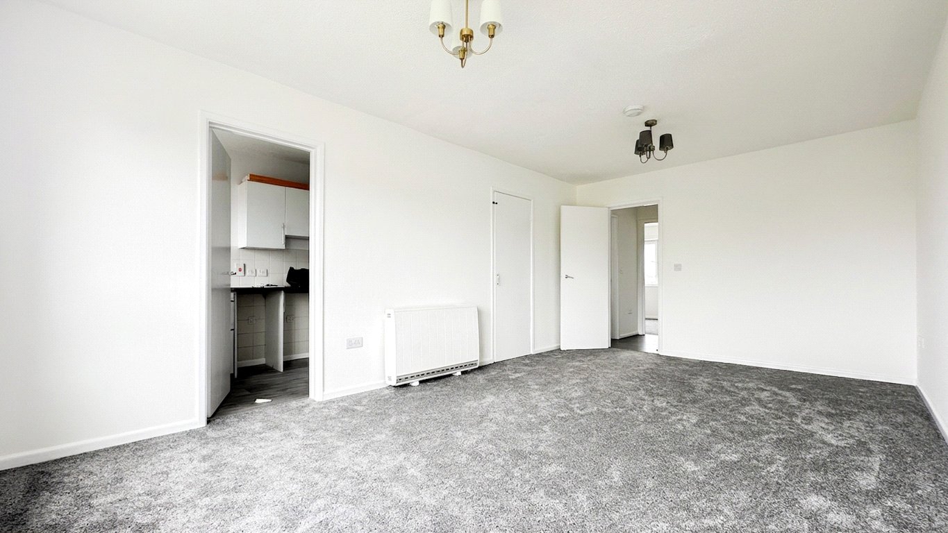 2 bedroom Flat to let in Burnham-on-Sea, Somerset