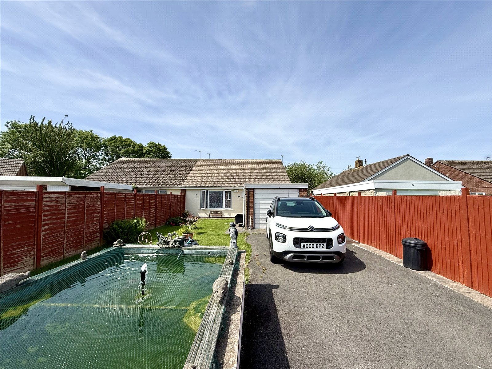 2 bedroom Bungalow for sale in Highbridge, Somerset
