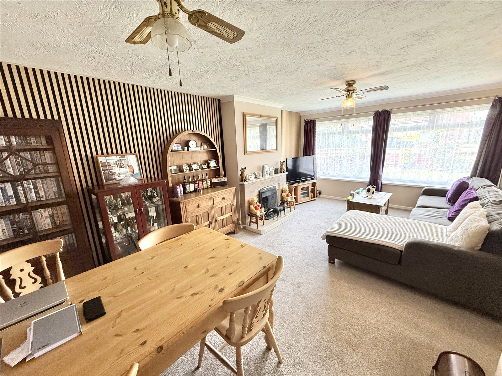 2 bedroom Bungalow for sale in Highbridge, Somerset