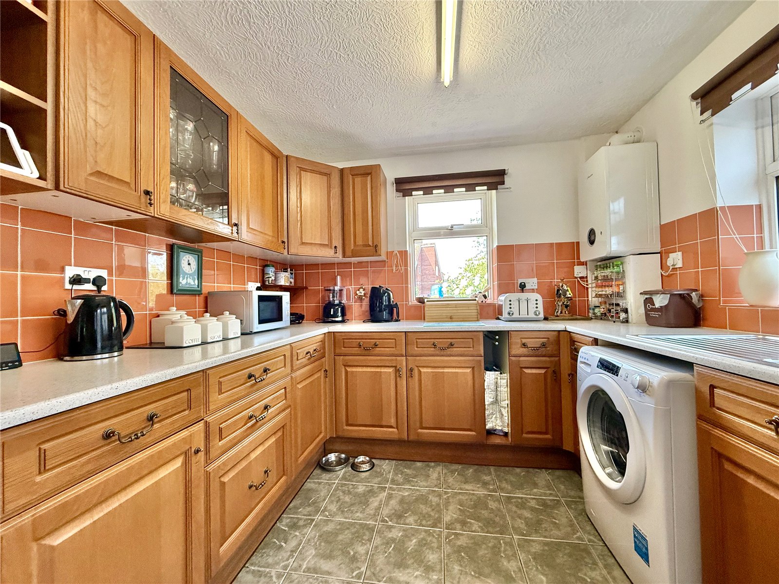 2 bedroom Bungalow for sale in Highbridge, Somerset
