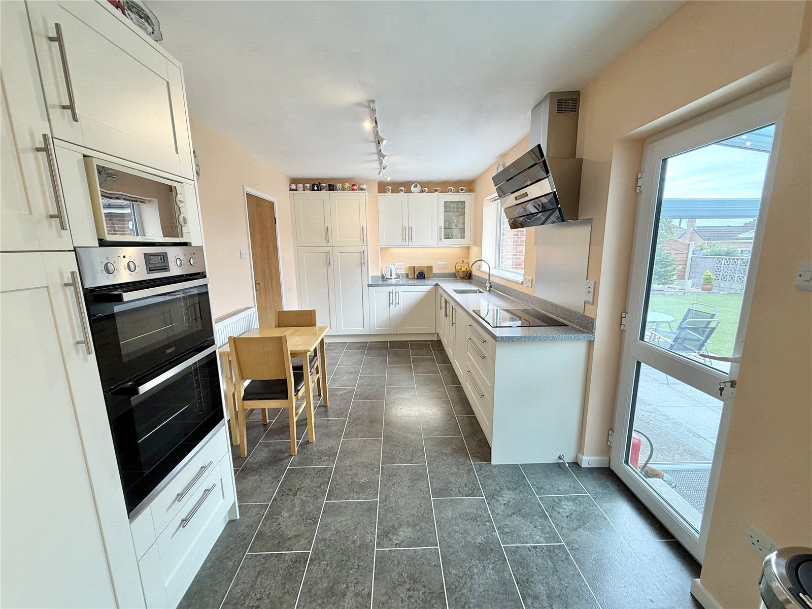 3 bedroom Bungalow for sale in Burnham on Sea, Somerset