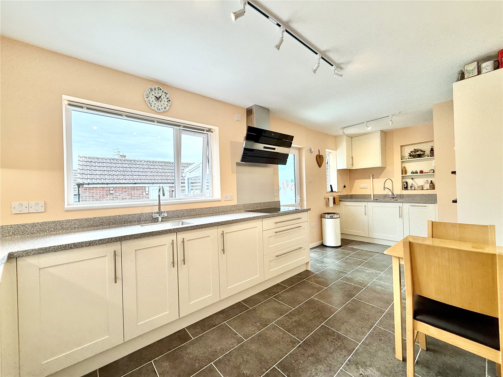 3 bedroom Bungalow for sale in Burnham on Sea, Somerset