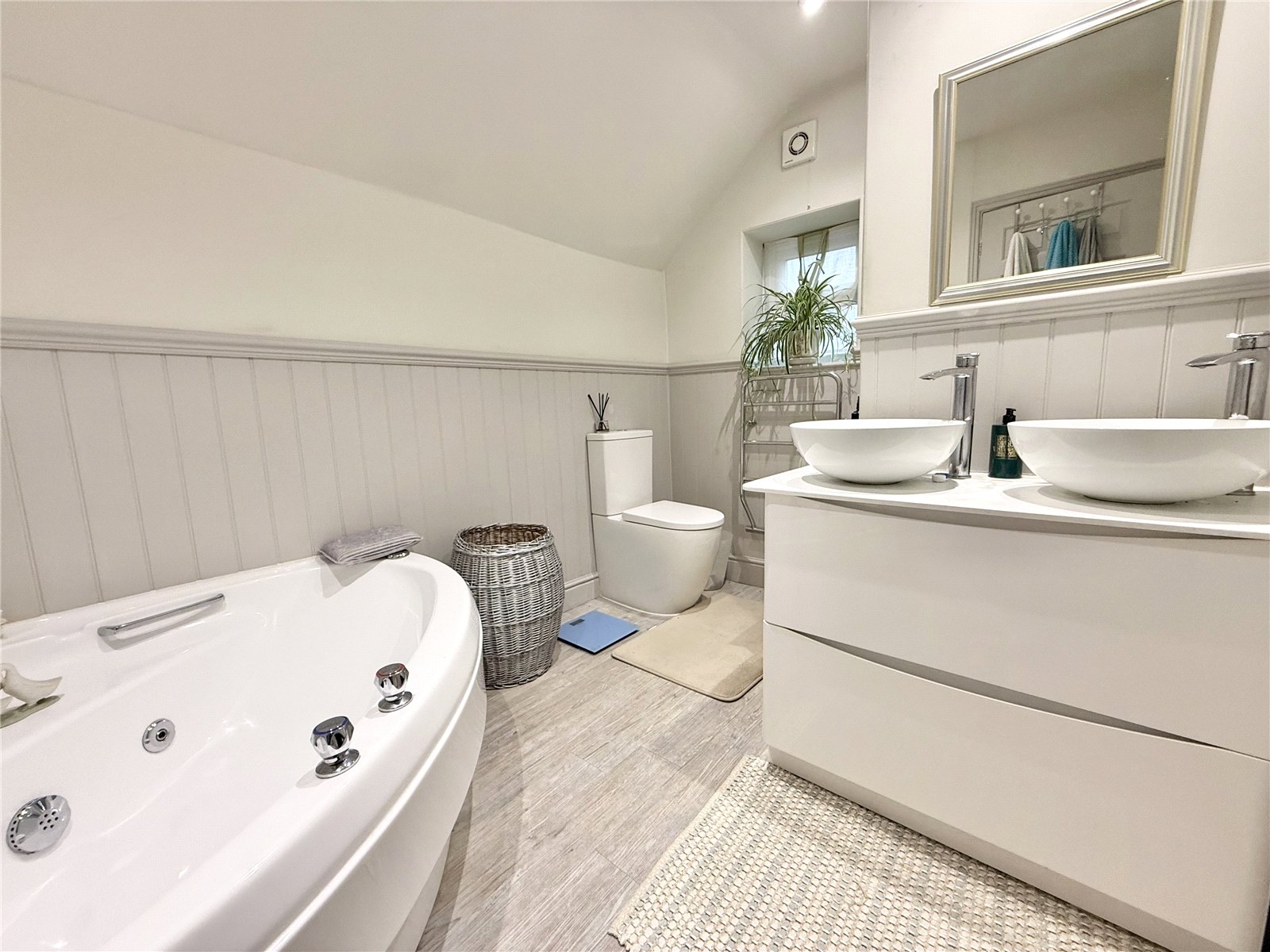 6 bedroom House for sale in Brent Knoll, Somerset