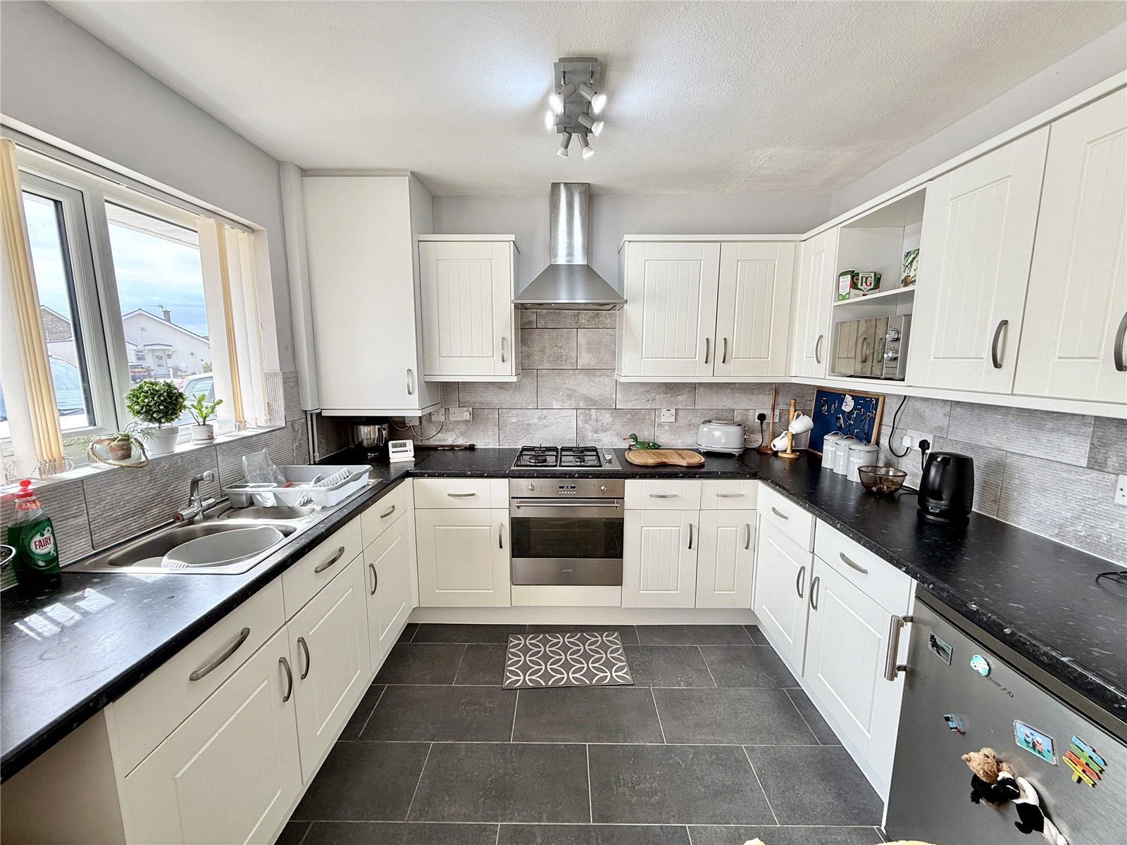 2 bedroom Bungalow for sale in Burnham On Sea, Somerset