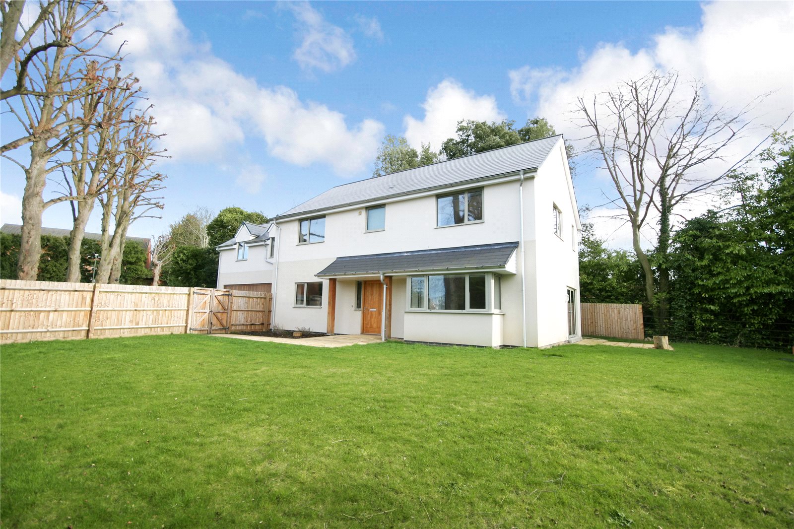 4 bedroom House to let in Charlton Kings, Cheltenham, Gloucestershire