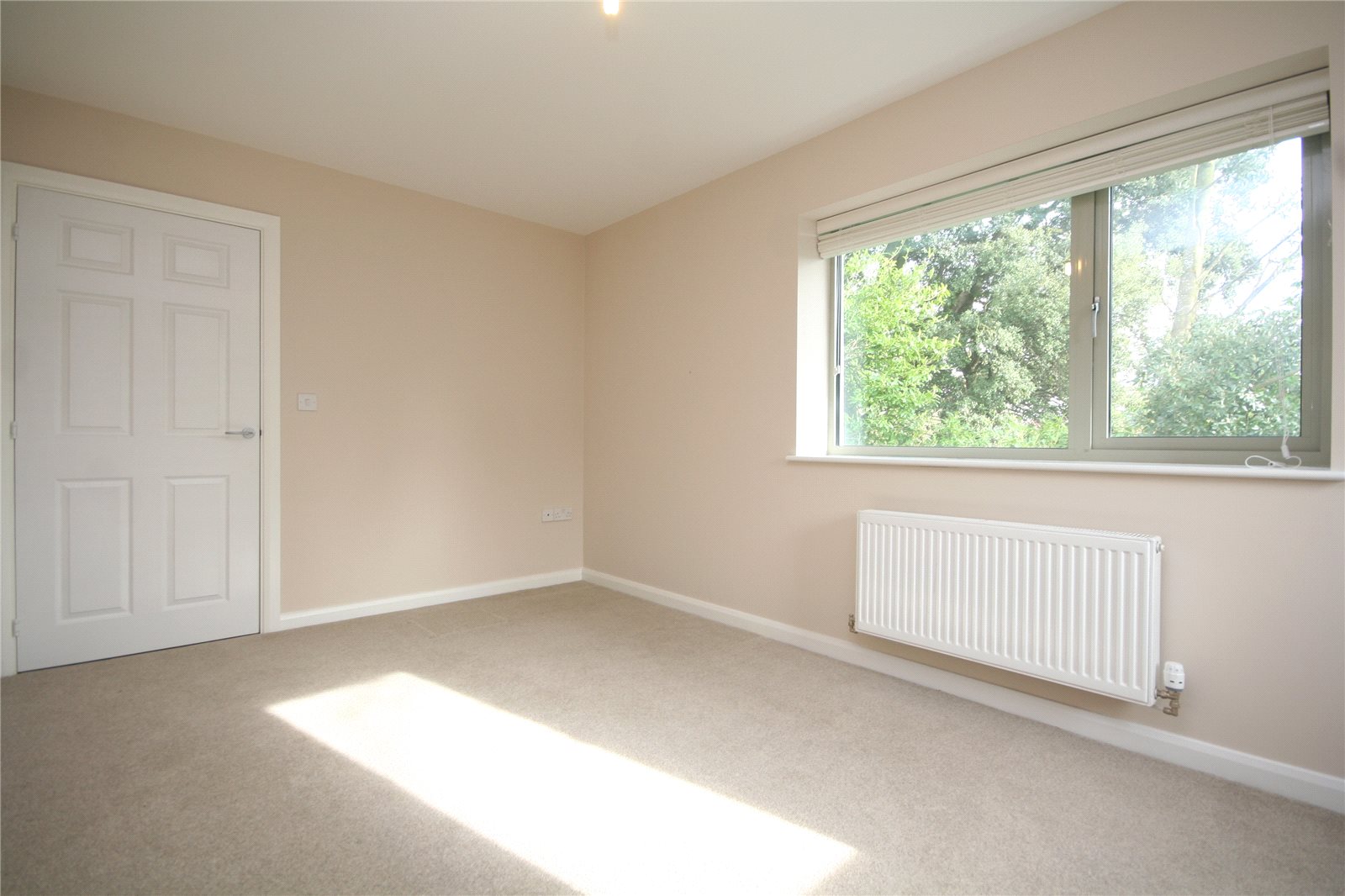4 bedroom House to let in Charlton Kings, Cheltenham, Gloucestershire
