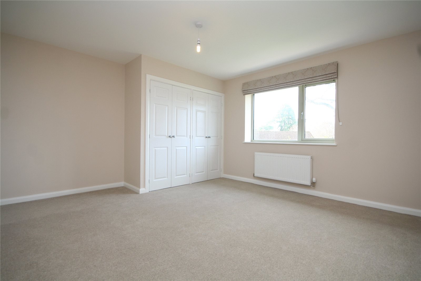 4 bedroom House to let in Charlton Kings, Cheltenham, Gloucestershire