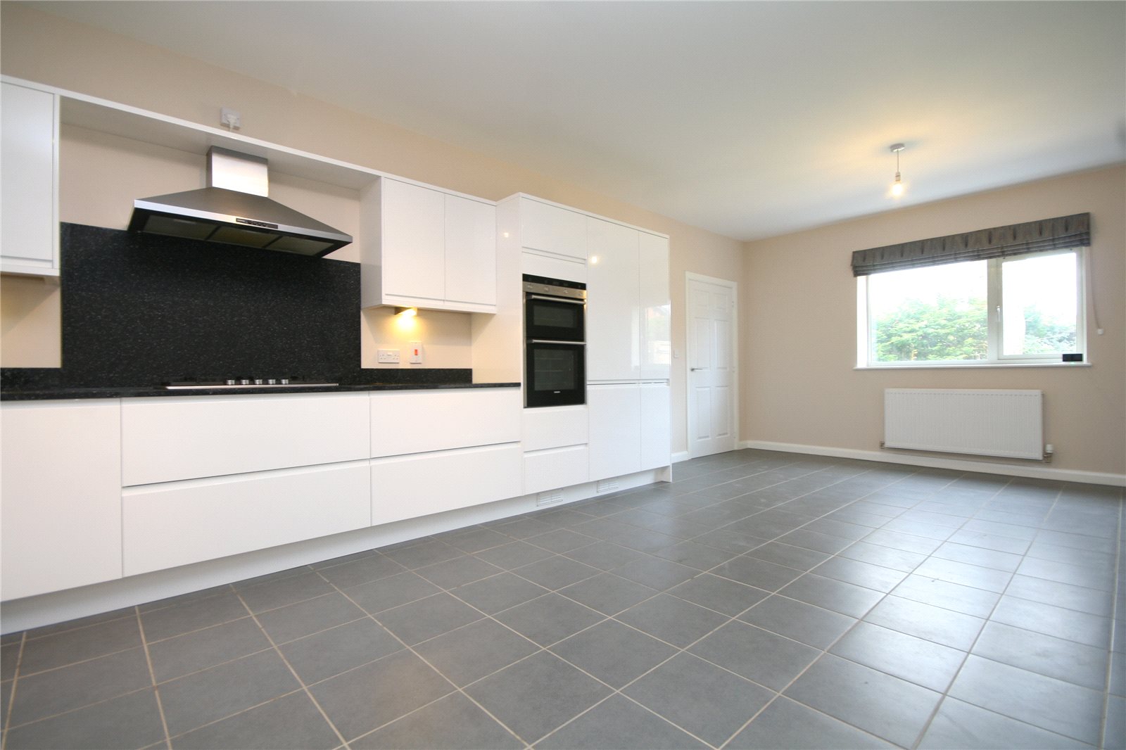 4 bedroom House to let in Charlton Kings, Cheltenham, Gloucestershire