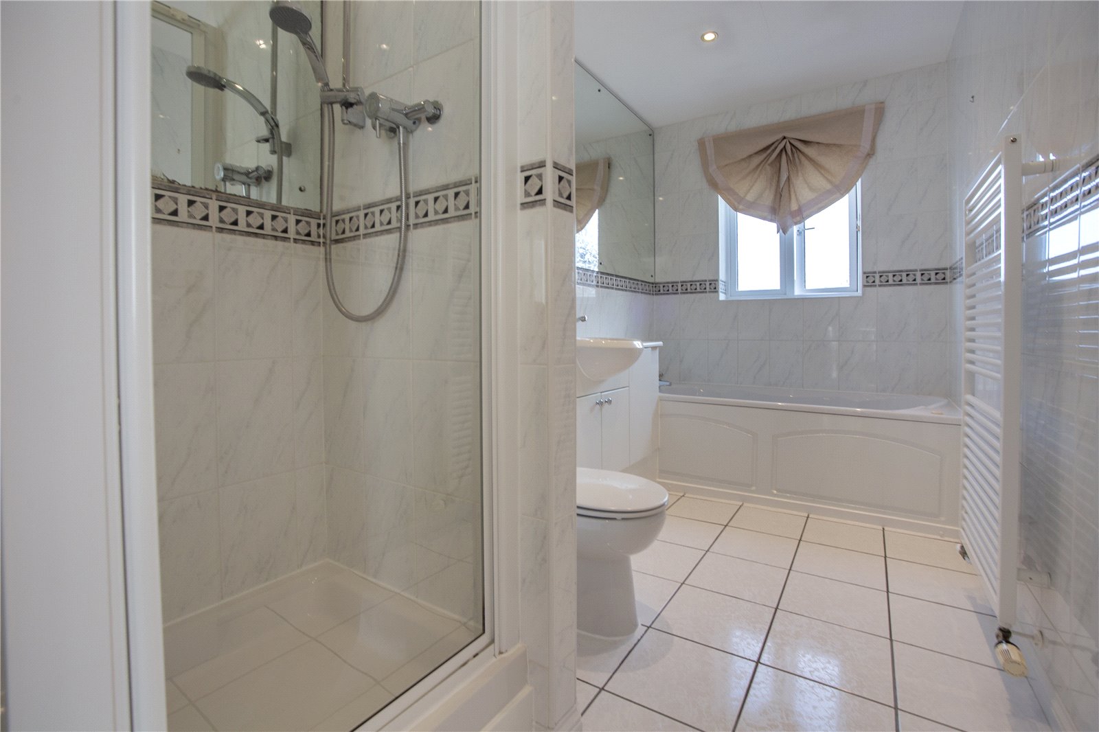 5 bedroom House to let in Cheltenham, Gloucestershire