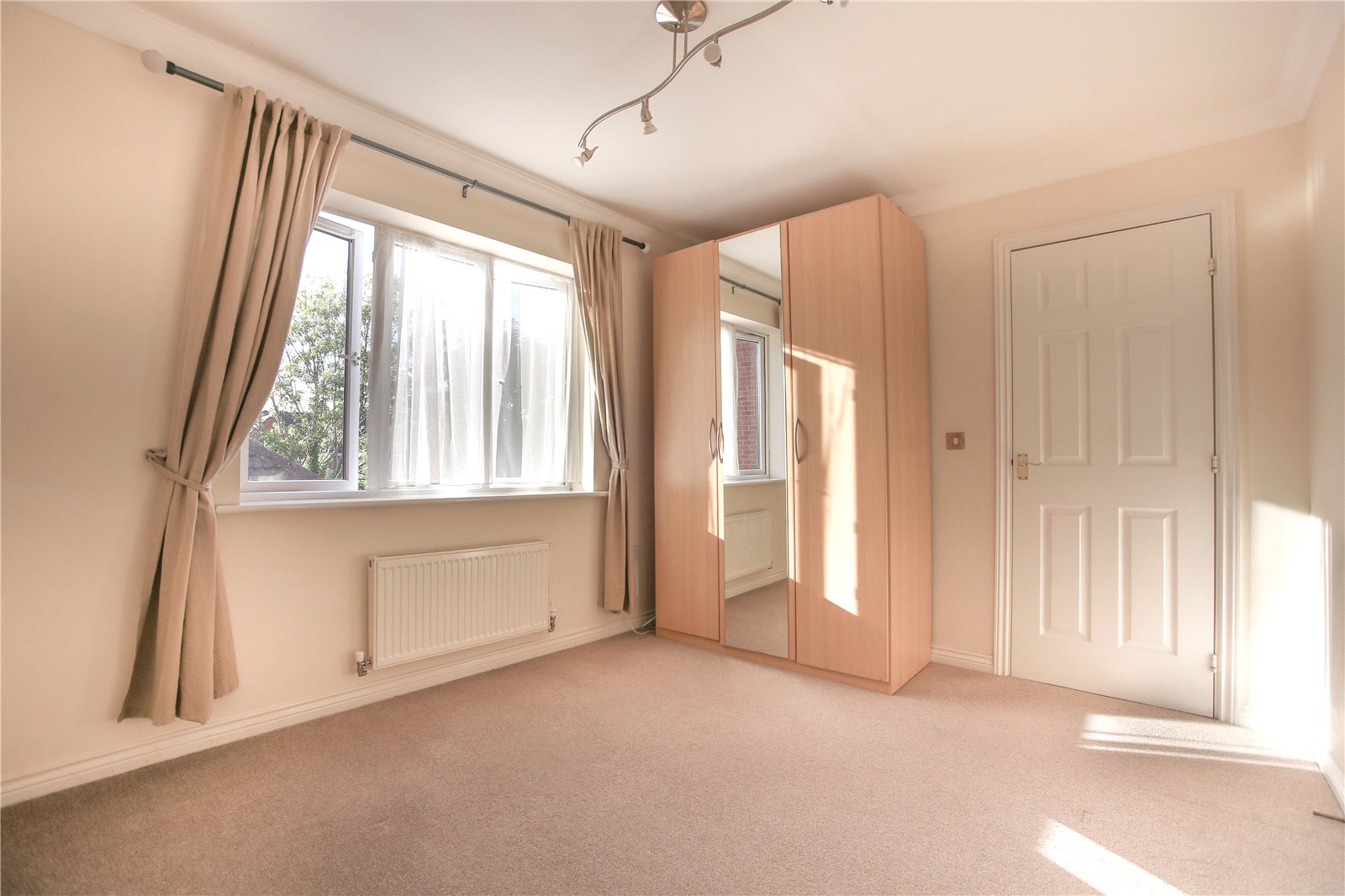 5 bedroom House to let in Cheltenham, Gloucestershire