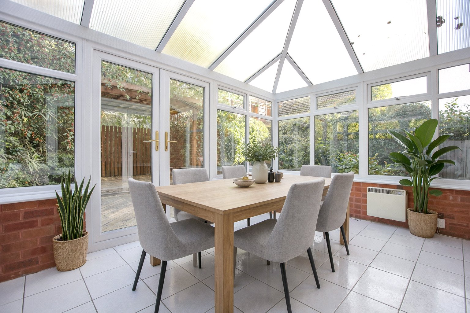 5 bedroom House to let in Cheltenham, Gloucestershire