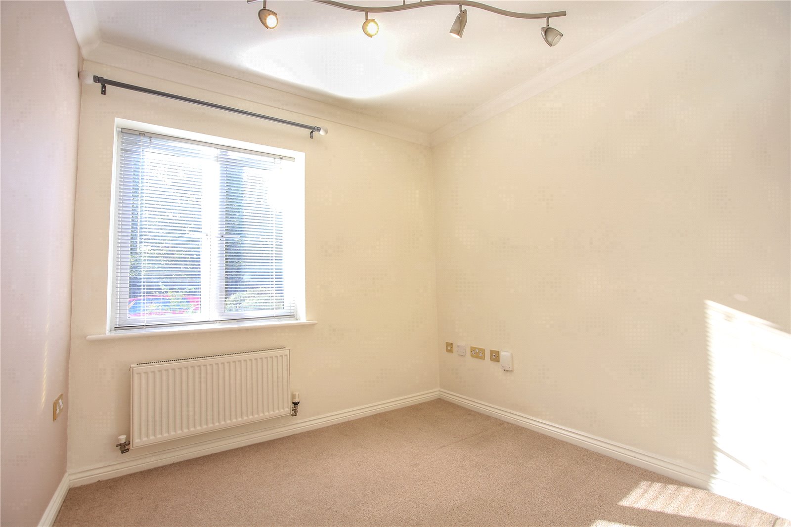 5 bedroom House to let in Cheltenham, Gloucestershire