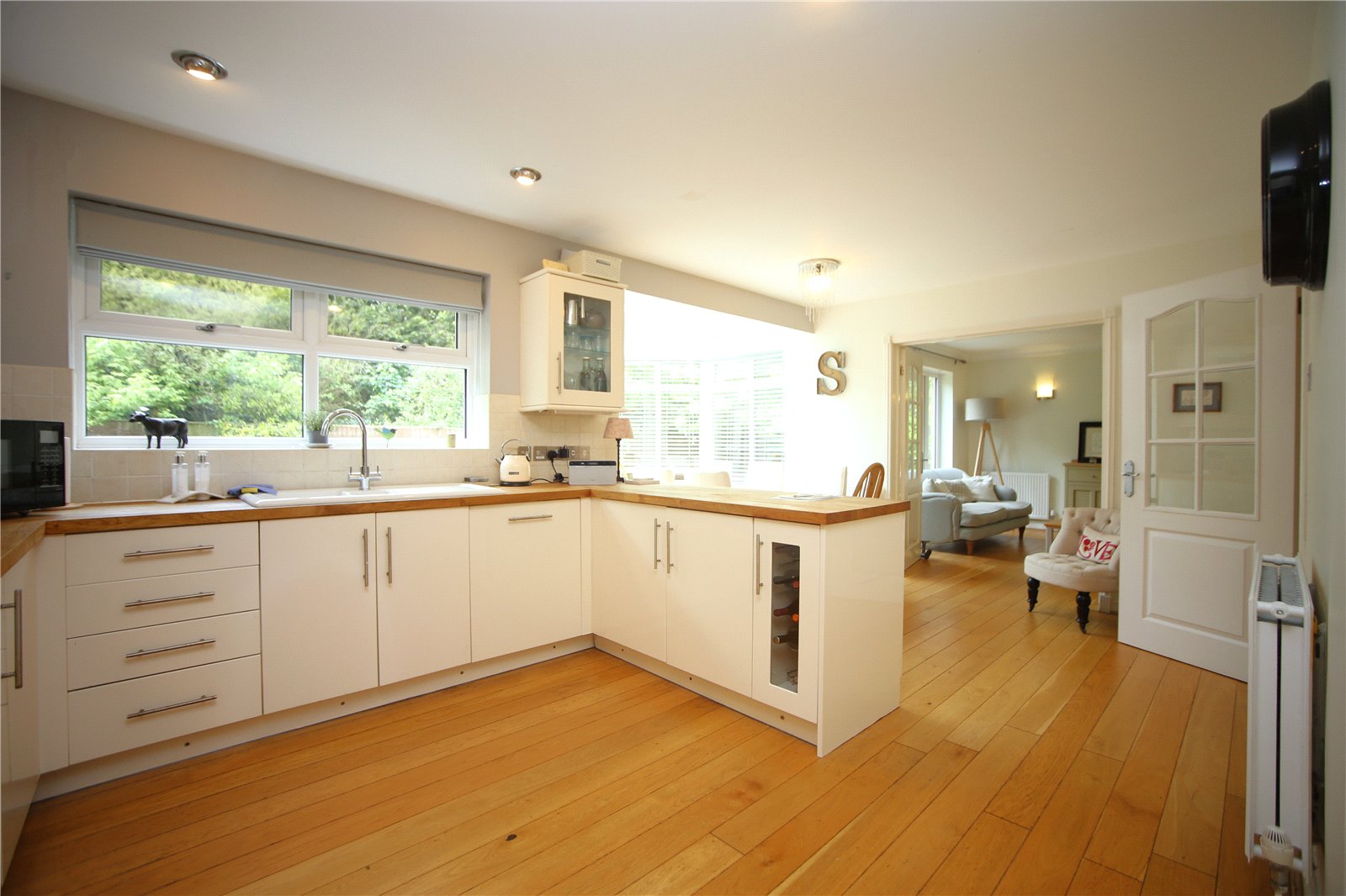 4 bedroom House to let in Cheltenham, Gloucestershire